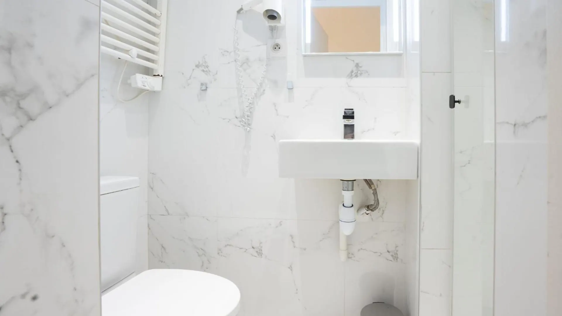 Appartement Strasbourg Saint Denis Paris 2 - 2P - Flat-Guest 0*,  Γαλλία